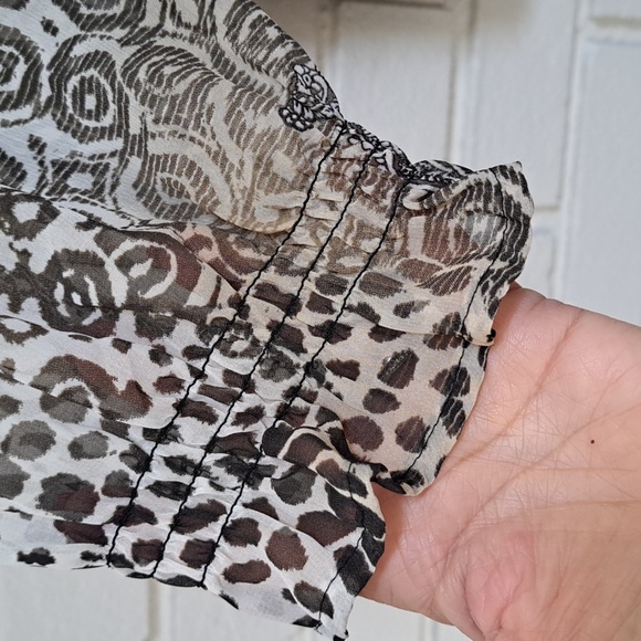 Dressbarn Animal Print Boho Sheer Overlay Embellished Top. Size 1X - Picture 5 of 10